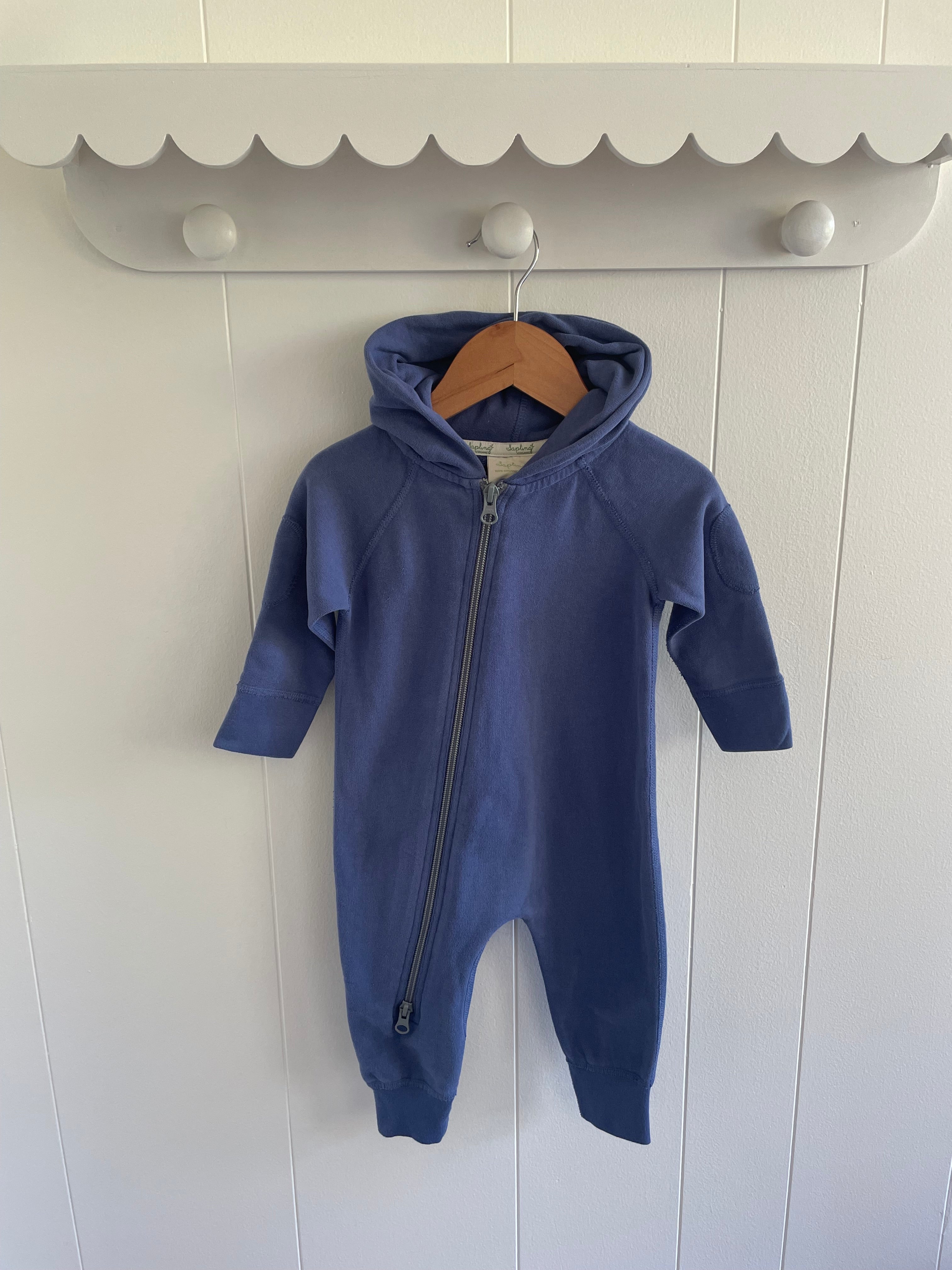 SAPLING ORGANIC ONESIE - the mountain bear blue winter zip suit
