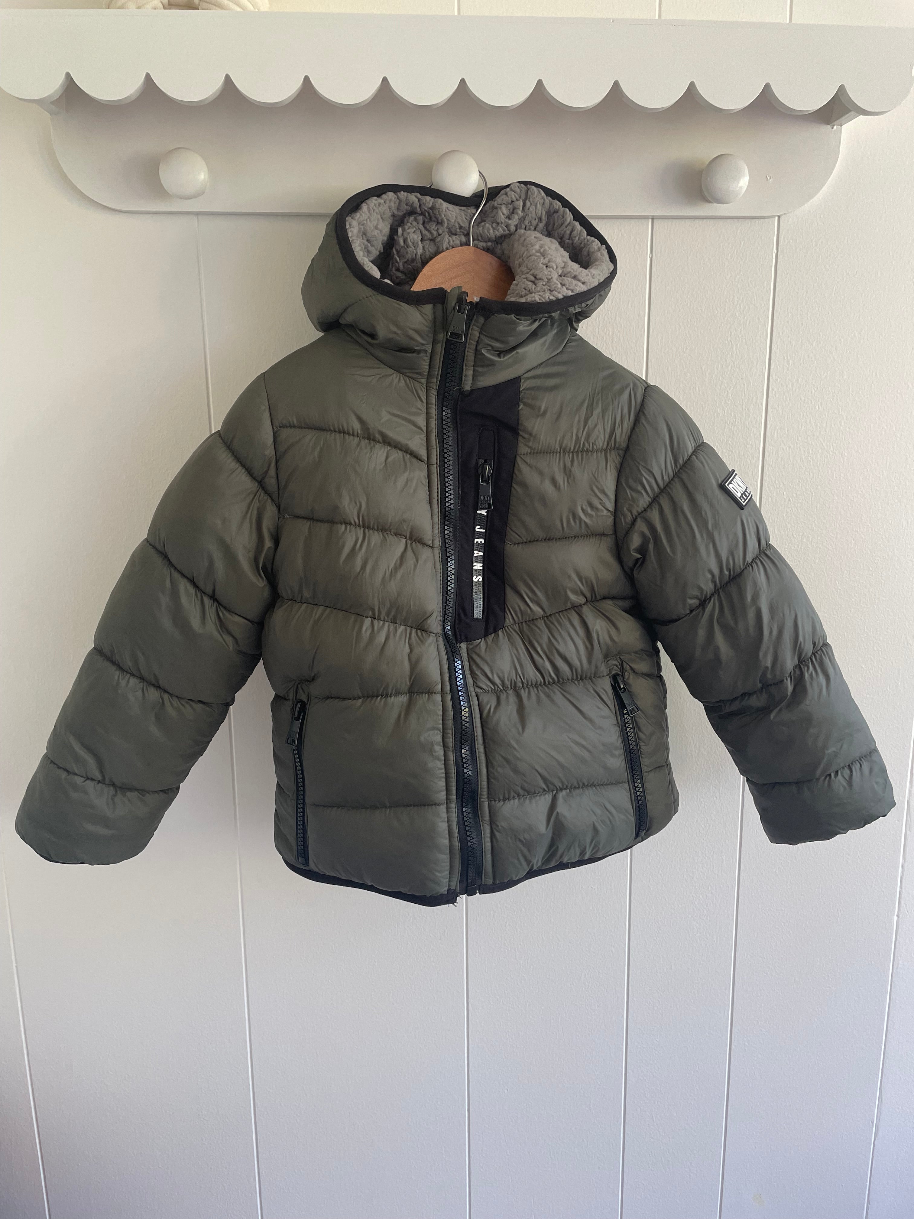 DKNY REVERSIBLE PUFFER JACKET